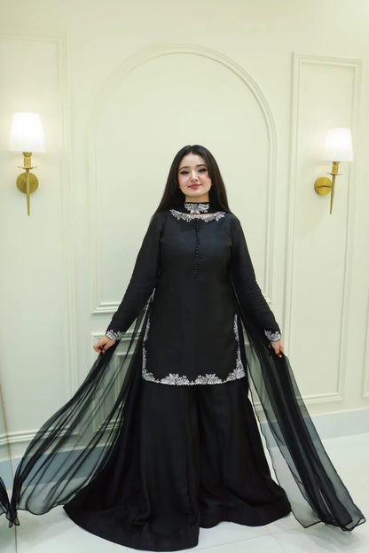 SOLID BLACK