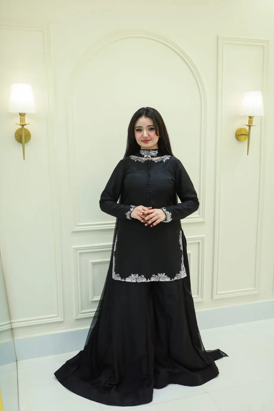 SOLID BLACK