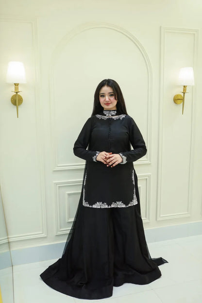 SOLID BLACK